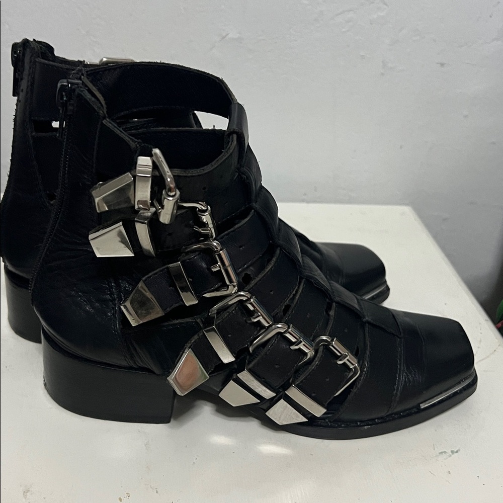 Jeffrey Campbell Black Buckle Strap Women boots size 6 - Picture 2 of 5